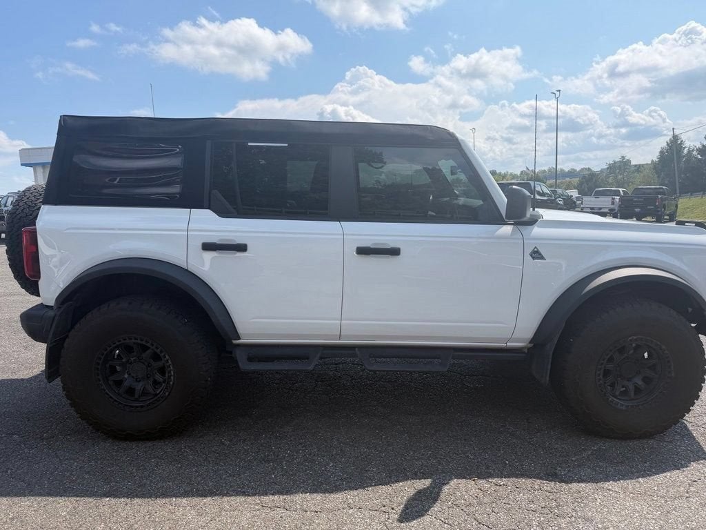 2023 Ford Bronco Base