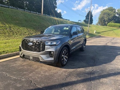 2025 Ford Explorer ST-Line