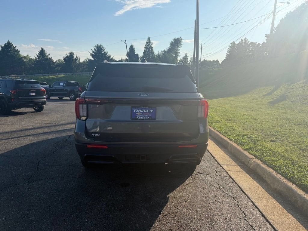 2025 Ford Explorer ST-Line