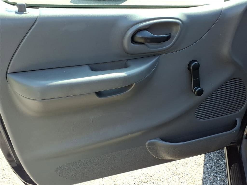2002 Ford F-150 XL