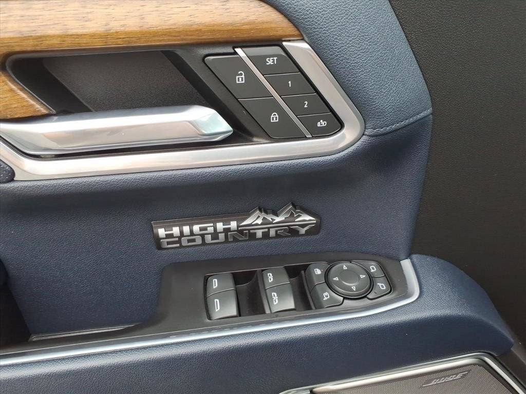 2022 Chevrolet Silverado 1500 High Country
