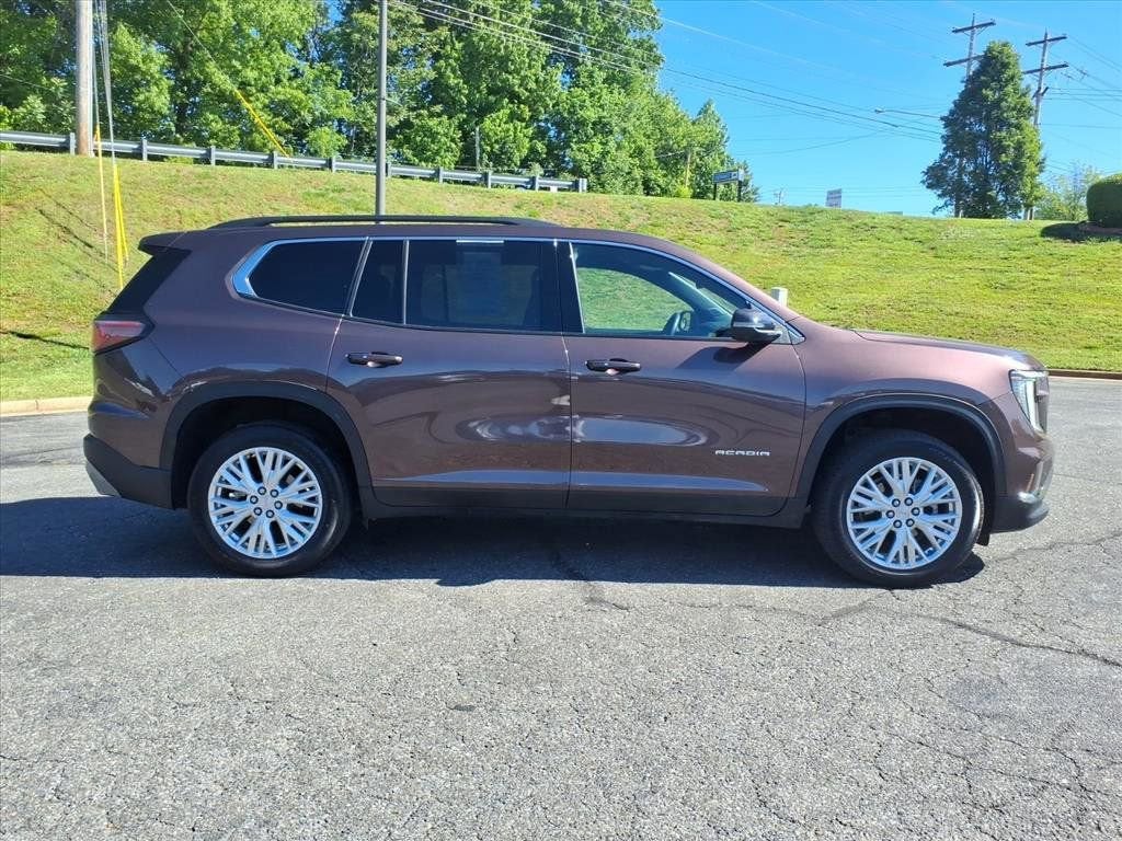 2024 GMC Acadia Elevation