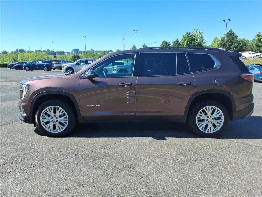 2024 GMC Acadia Elevation