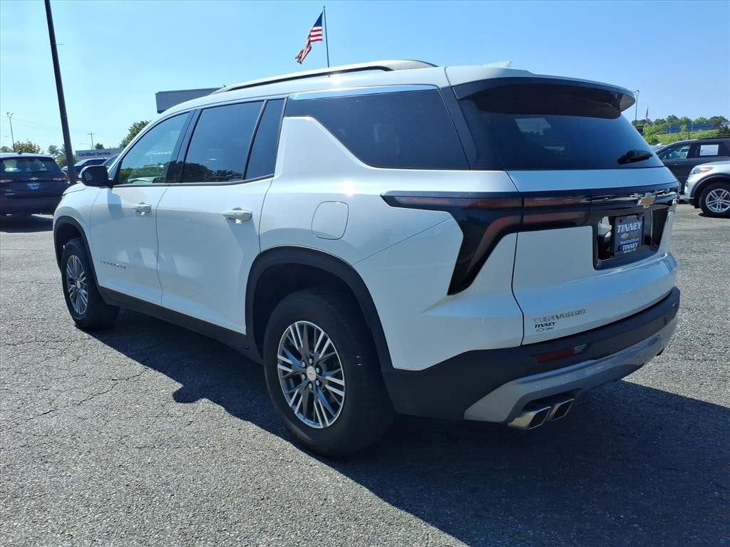 2025 Chevrolet Traverse LT