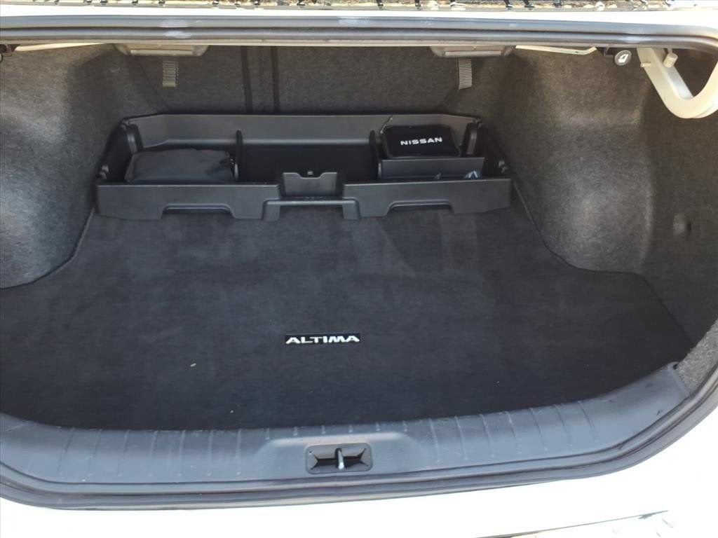 2022 Nissan Altima 2.0 SR