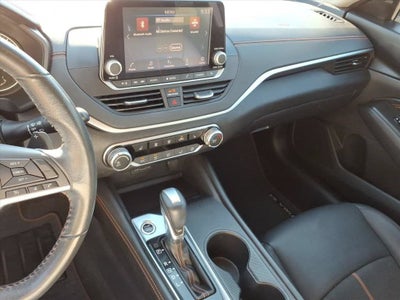 2022 Nissan Altima 2.0 SR