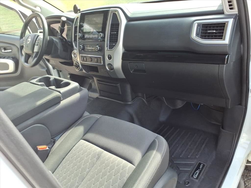 2021 Nissan Titan SV