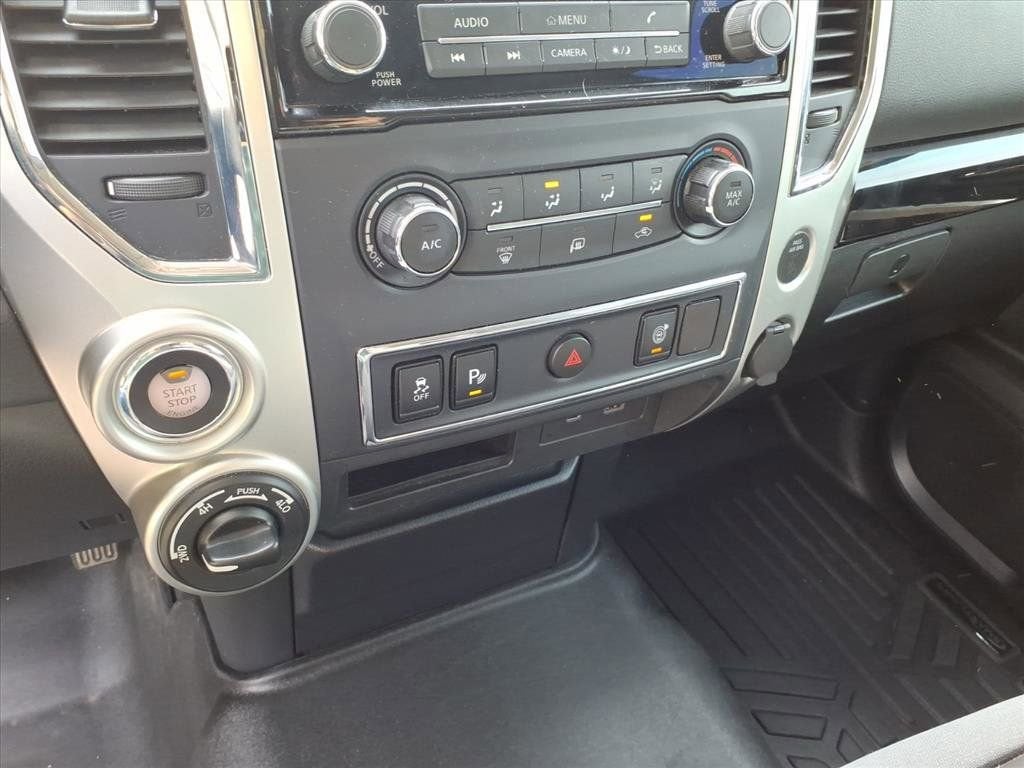 2021 Nissan Titan SV
