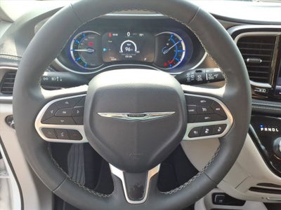 2024 Chrysler Pacifica Hybrid Select