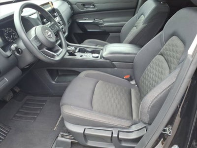 2023 Nissan Pathfinder S