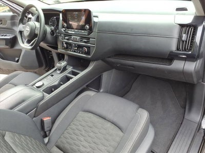 2023 Nissan Pathfinder S