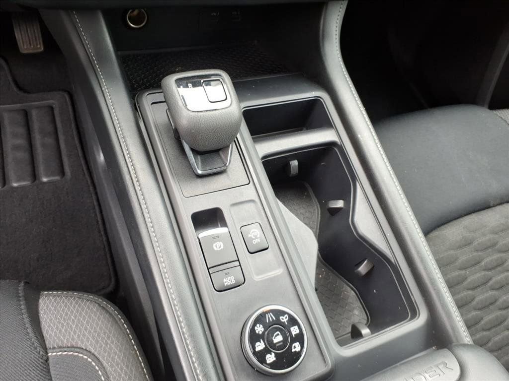 2023 Nissan Pathfinder S