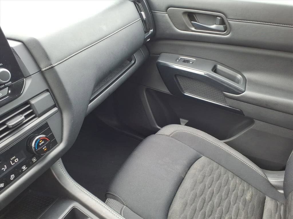 2023 Nissan Pathfinder S