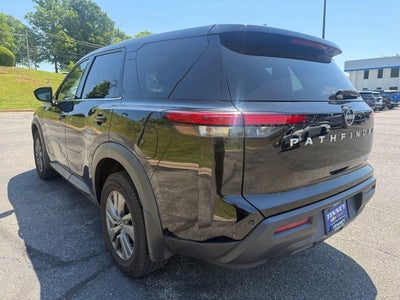 2023 Nissan Pathfinder S