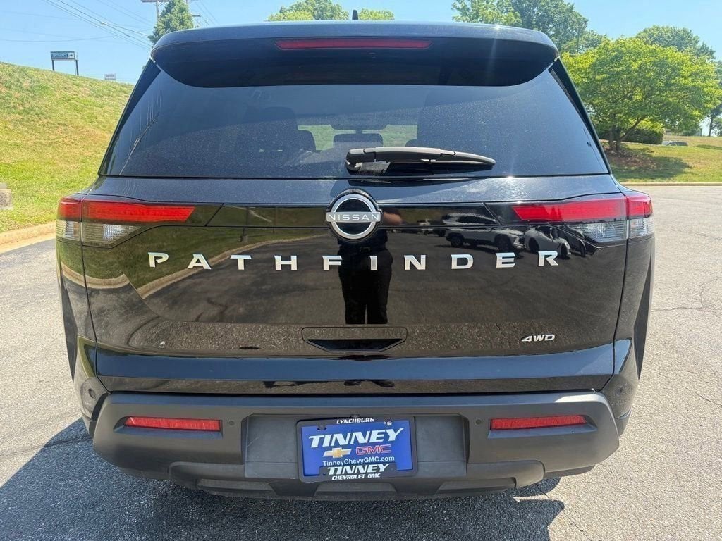 2023 Nissan Pathfinder S