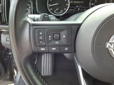 2024 Nissan Pathfinder SV