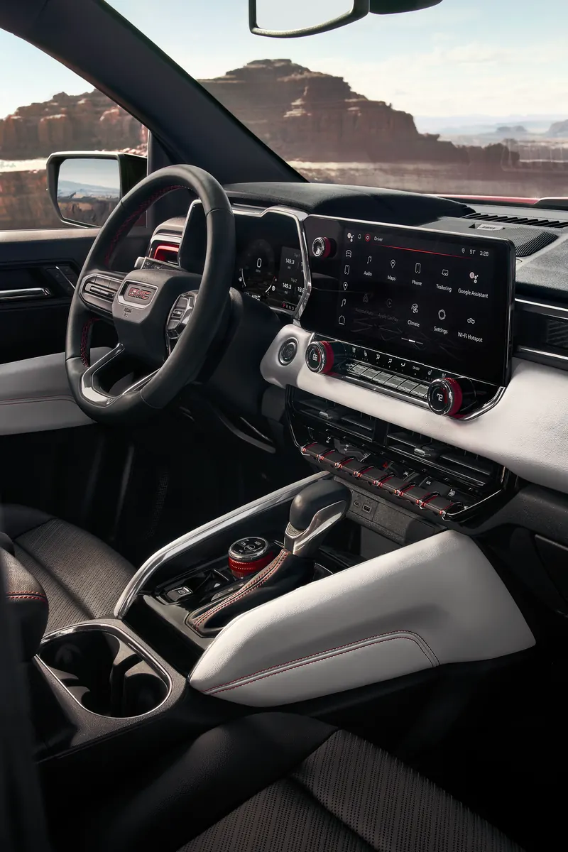 2026 GMC Canyon infotainment system at Tinney GMC in LYNCHBURG VA